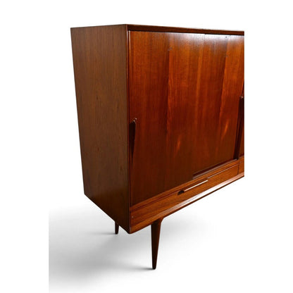 1960s Omann Jun Model 13 Danish Teak Highboard — detail 13