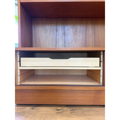 Hundevad Danish Teak Media Bookcase and Credenza, Attributed to Carlo Jensen — detail 6