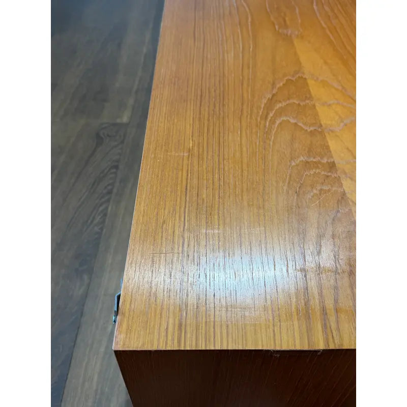 Hundevad Danish Teak Media Bookcase and Credenza, Attributed to Carlo Jensen — detail 7